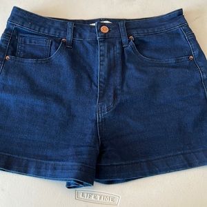 Forever 21 dark blue Jean shorts size28